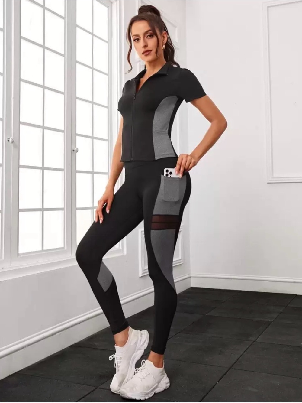 SHEIN Colorblock Sports Tee & Leggings Set